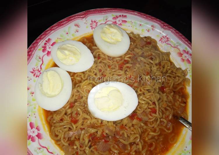 Steps to Make Favorite Spicy indomie with egg