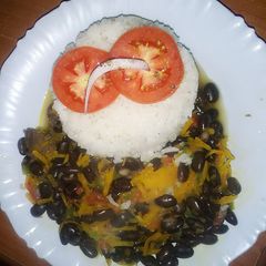 A picture of Rice with Njahi beef.