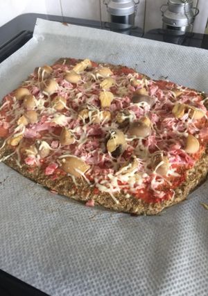 Une photo de Pizza base chou fleur