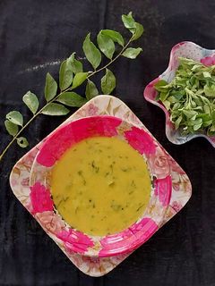 લીલી મેથી ની કઢી (Lili Methi Kadhi Recipe In Gujarati) રેસીપી મુખ્ય ફોટો