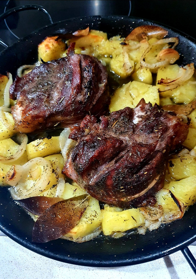 Una foto de Galtes/Carrilleras al horno 🍖