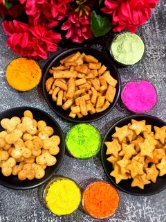 खस्ता निमकी (khasta nimki recipe in Hindi) रेसिपी मुख्य फोटो