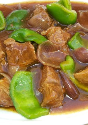 A picture of Chinese beef sauce.