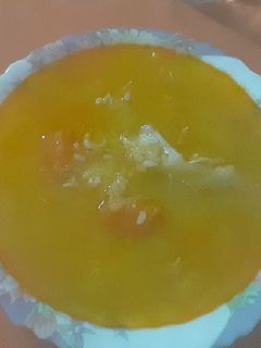 Una foto de Sopa de verduras, pollo y arroz