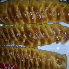 A picture of Chicken Bread.