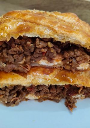 Una foto de Rollo de hojaldre de ternera y queso de rulo