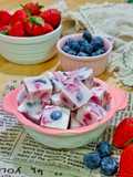 Mix Berry Yoghurt Bites