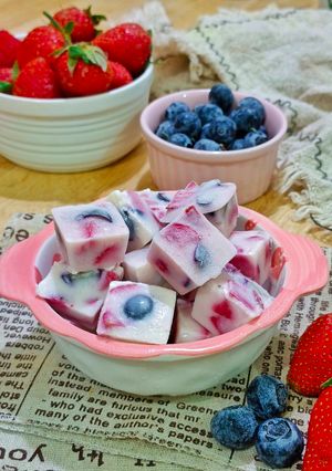 Foto resep Mix Berry Yoghurt Bites