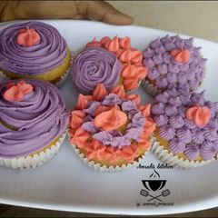 A picture of Glazed buttered icing cup cake.
