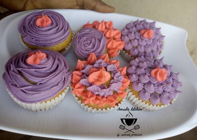 Recipe of Speedy Glazed buttered icing cup cake