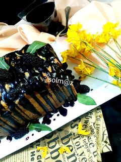 عکسی از دستور کیک شاه توت و سس شاه توت solm@z