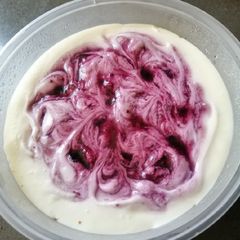 A picture of Blueberry Cheese Cream.