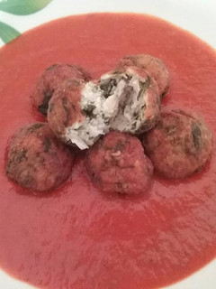 Una foto de Albóndigas de pollo y acelgas