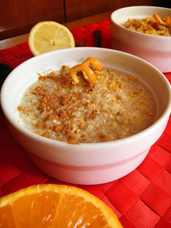 Una foto de Quinoa con leche