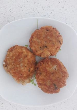 Una foto de Croquetas de arroz con atún