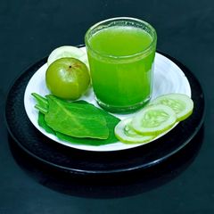 A picture of Spinach Juice for Glowing Skin and Hair Care.