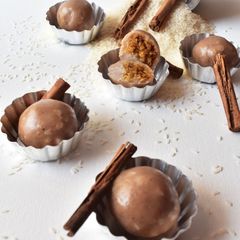 A picture of Manda Pitha with Cinnamon-Ginger Flavour.