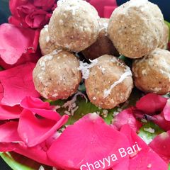 A picture of Wheatflour jaggery Laddu.