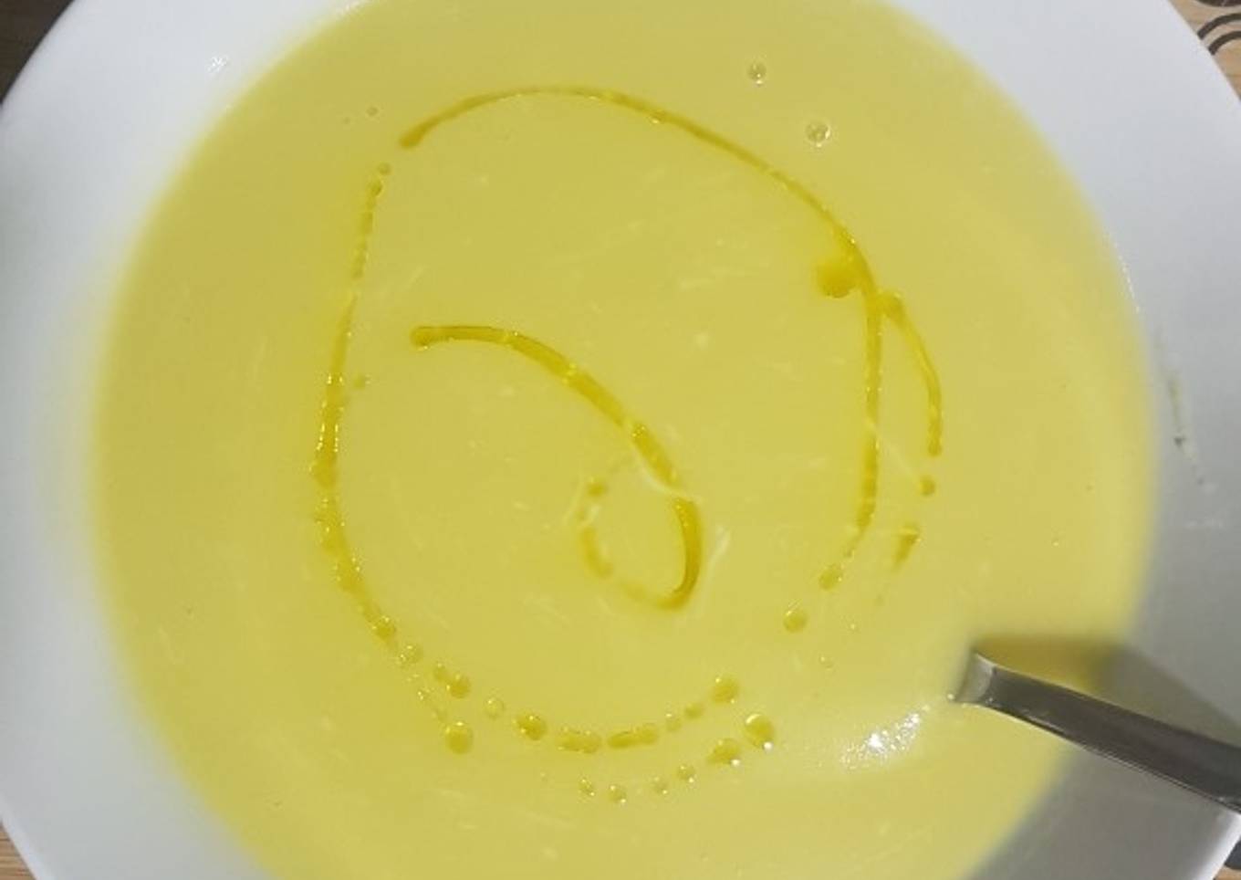 Crema de calabacín puerros y quesitos