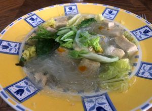 Una foto de Caldo de fideo chino al estilo sonorense