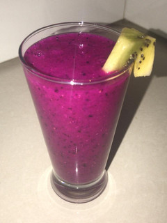A picture of Kiwi Red Dragon juice.