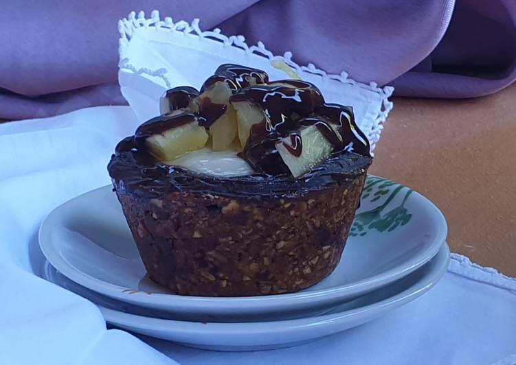 Cestino di muesli con panna cotta senza latte al mango