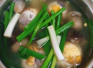 Hình của món Lẩu trứng lộn.