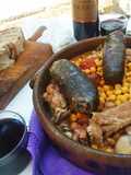 Garbanzos cocidos con morcilla, chorizo, panceta y costilla de cerdo