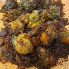 Ayam Goreng Lengkuas রেসিপির প্রধান ছবি