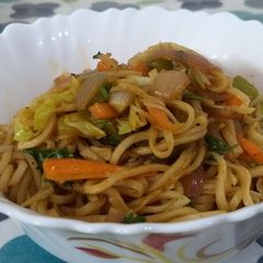 A picture of Veg Hakka noodles.