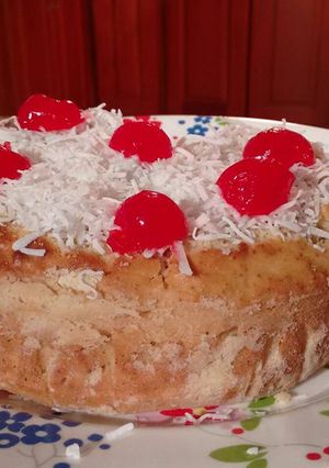 Una foto de Pastel de piña con coco
