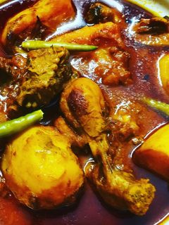 চিকেন কষা(chicken kosha recipe in Bengali) রেসিপির প্রধান ছবি