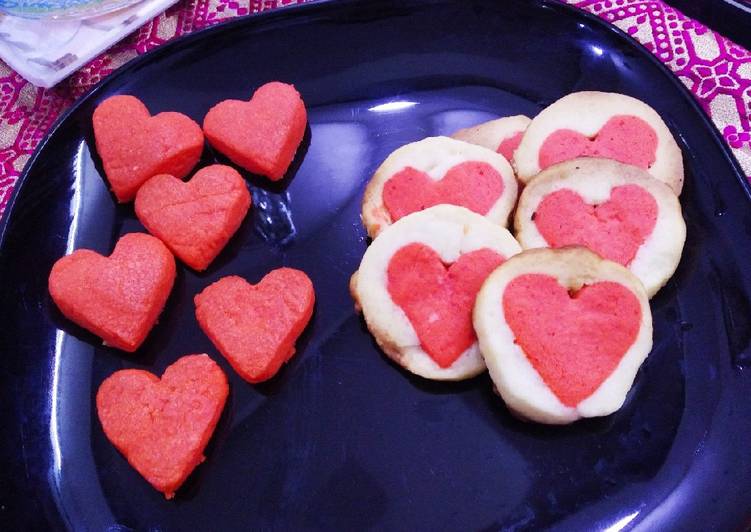 Red heart vanilla cookies