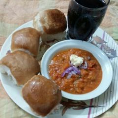 A picture of Pav bhaji.