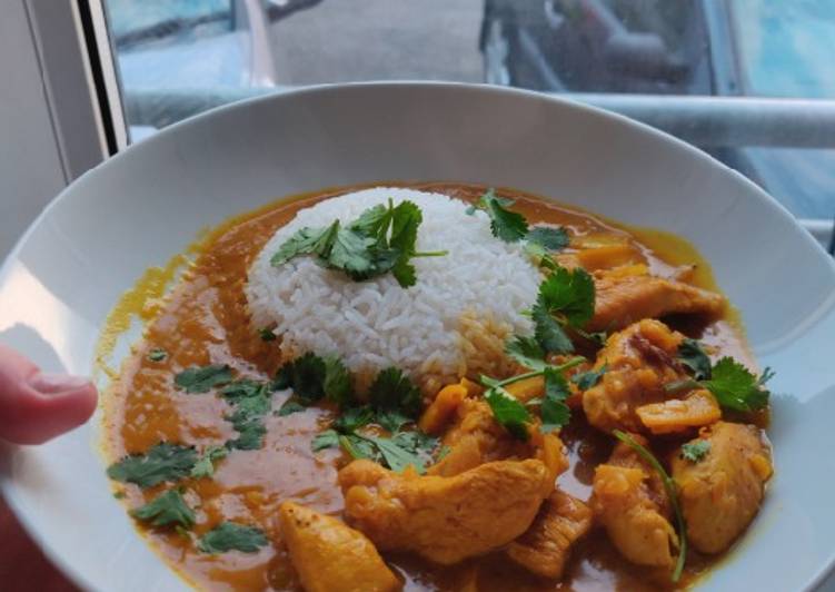 Simple Way to Prepare Super Quick Homemade Spicy Chicken &amp; Coconut Curry