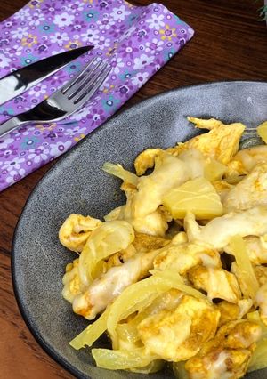 Una foto de Pollo al curry con piña y queso: En 5 minutos en el estuche de vapor Lékué