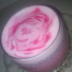 A picture of Milk_Rose 🌹.