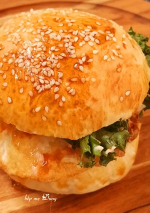 Hình của món Hamburger trứng.