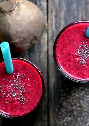 Céklás banános smoothie recept fotója