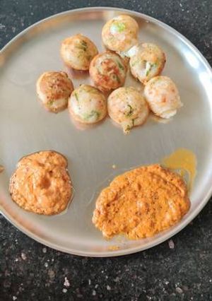 கார பணியாரம் - (kaara paniyaram recipe in Tamil) செய்முறை முக்கிய புகைப்படம்