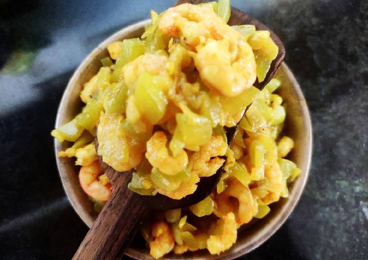 Recipe of Favorite Lau chingri/ shrimp with ridged gourd