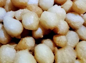 Una foto de Lokma (Turco) / lLuqmat al-qadi (Árabe) / Loukoumas (Griego)