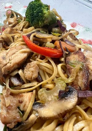 A picture of Quick and Easy Stir Fry Noodles.