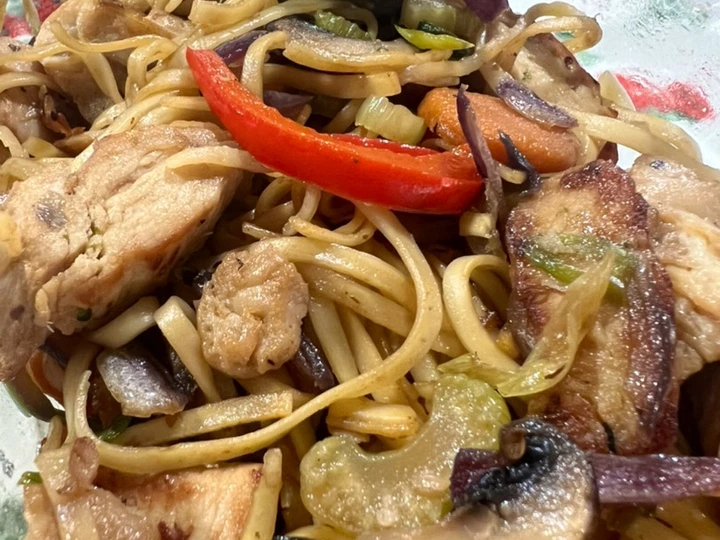 Easy Steps Make Recipes Quick and Easy Stir Fry Noodles the Can Spoil the Tongue Appealing.