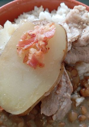 Una foto de Fajitas de cerdo con tocineta y papa