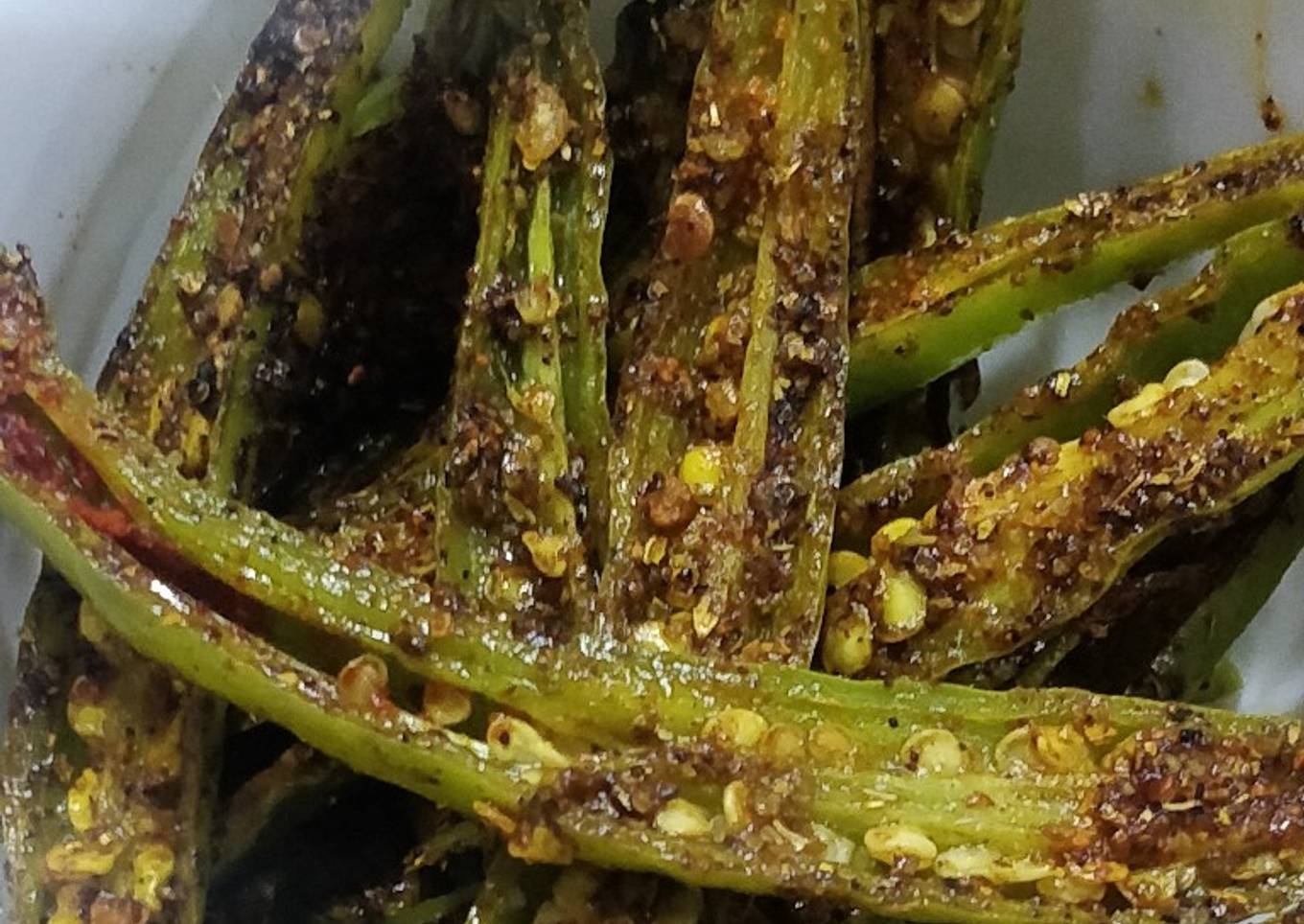 Fried green chilli