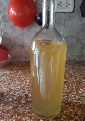 Una foto de Licor de guayaba
