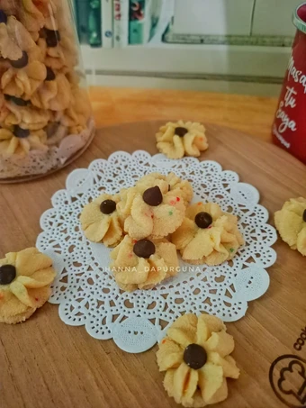 Langkah Gampang Membikin Resep Semprit Dahlia Choco Chips yang Bikin Ngiler Anti Ribet, Mantap Sekali