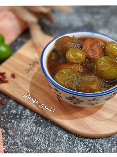عکسی از دستور ترشک گوجه سبز و زرشک