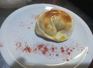 Una foto de Empanadas de jamón y queso al horno